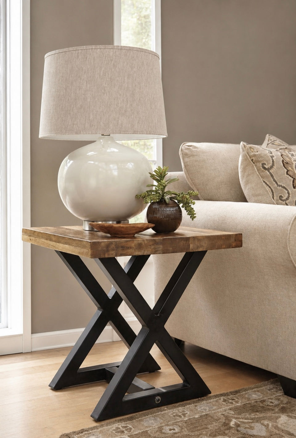 X-base lamp table AJWPK
